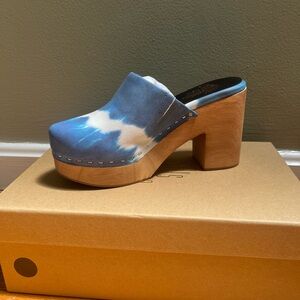 Charlotte Stone Marlo Griffin Clogs - NWT
